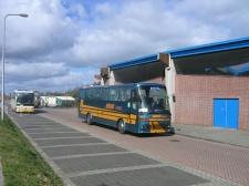 HAVI_220_(NS-bus_Apeldoorn_-_Rijssen)_Deventer_de_Scheg_20080406.jpg